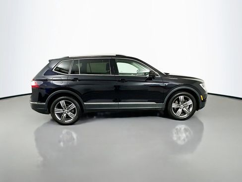 Used 2020 Volkswagen Tiguan SEL AWD/4WD image 4