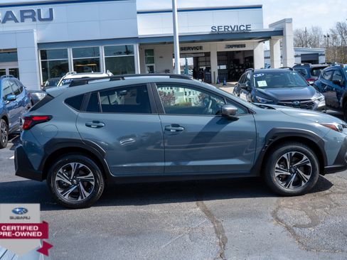Used 2024 Subaru Crosstrek 2.0i Premium image 2