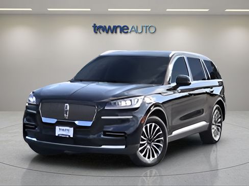 Used 2024 Lincoln Aviator AWD w/ Premium Package image 2
