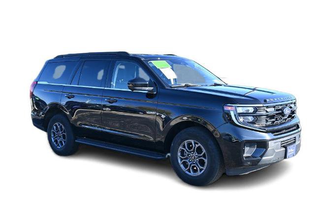 Certified 2025 Ford Expedition Active AWD/4WD image 3