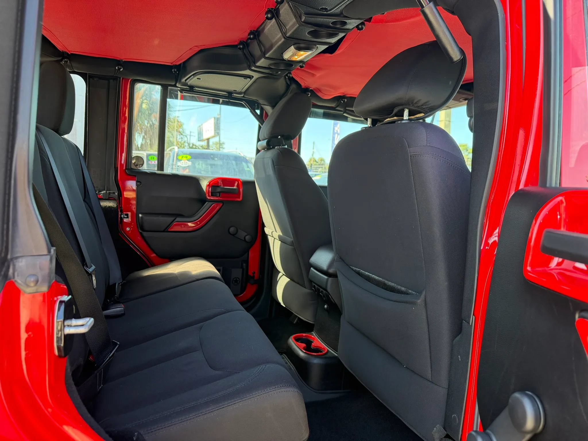 Used 2015 Jeep Wrangler Unlimited Sport AWD/4WD image 12