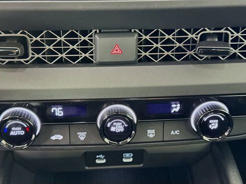 Used 2025 Honda Accord LX image 17