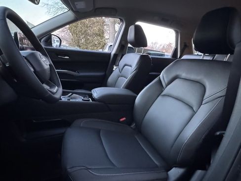 New 2026 Nissan Pathfinder SL image 14