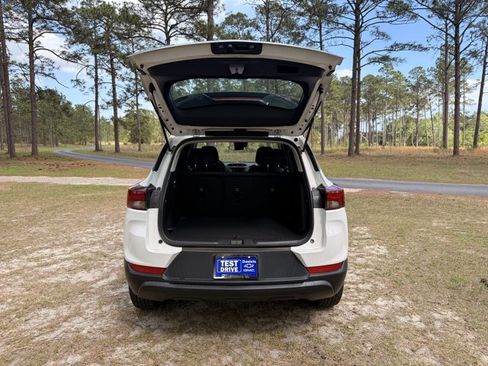 Used 2023 Chevrolet TrailBlazer LS image 9