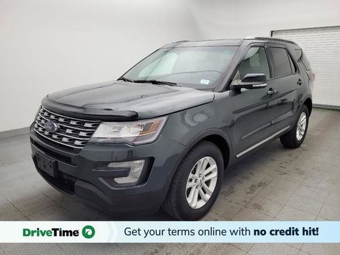 Used 2016 Ford Explorer XLT image 1