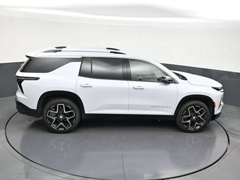 Used 2026 Chevrolet Traverse High Country FWD image 23