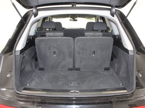 Used 2023 Audi Q7 3.0T Premium Plus image 13