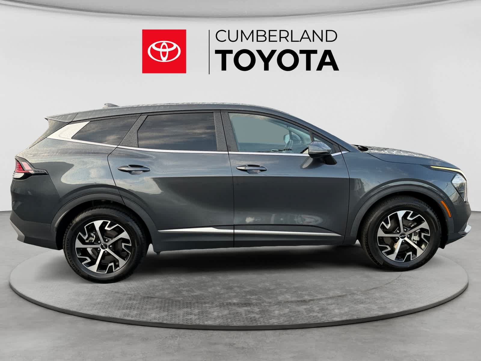 Used 2023 Kia Sportage EX FWD image 4