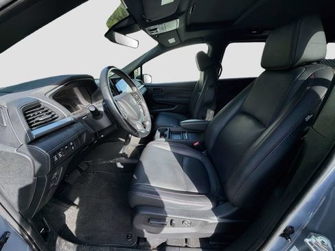 Certified 2023 Honda Odyssey Sport image 18