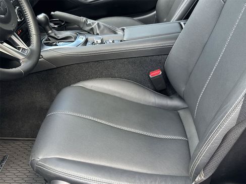 Used 2024 MAZDA MX-5 Miata Grand Touring w/ Weather Package RWD image 13