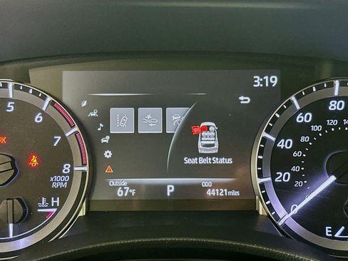 Used 2023 Toyota Highlander LE image 18