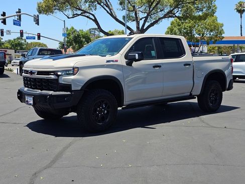New 2026 Chevrolet Silverado 1500 ZR2 w/ ZR2 Bison Edition AWD/4WD image 3