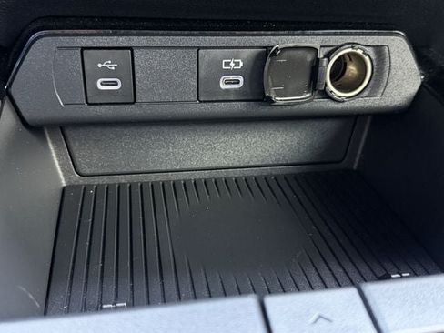 Used 2026 Toyota Prius LE FWD image 19