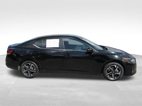 Certified 2024 Nissan Sentra SV FWD image 4