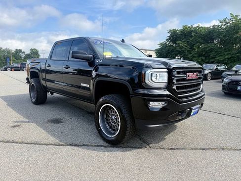 Used 2017 GMC Sierra 1500 SLE w/ SLE Value Package AWD/4WD image 8