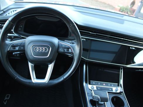 Used 2023 Audi Q7 3.0T Premium Plus image 11