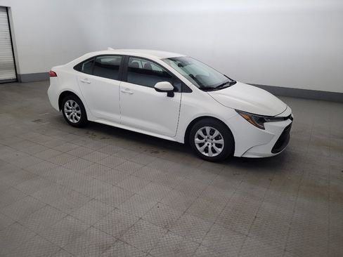 Used 2024 Toyota Corolla LE FWD image 11