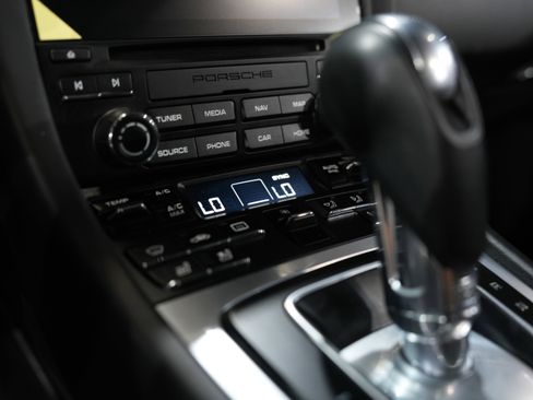 Used 2019 Porsche 911 Carrera 4S image 42