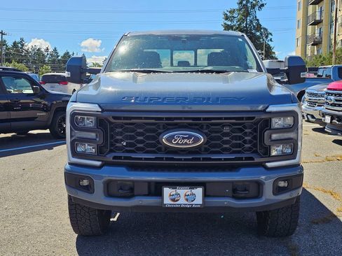 Used 2023 Ford F350 Lariat w/ Lariat Ultimate Package AWD/4WD image 3