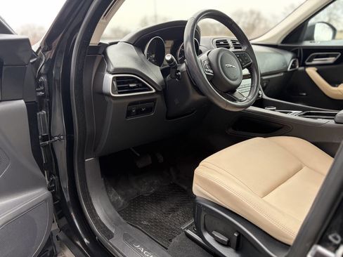 Used 2018 Jaguar F-PACE Premium AWD/4WD image 9