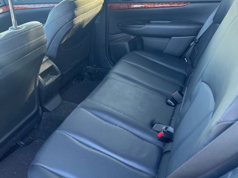 Used 2012 Subaru Outback 2.5i Limited w/ Moonroof Pkg image 7