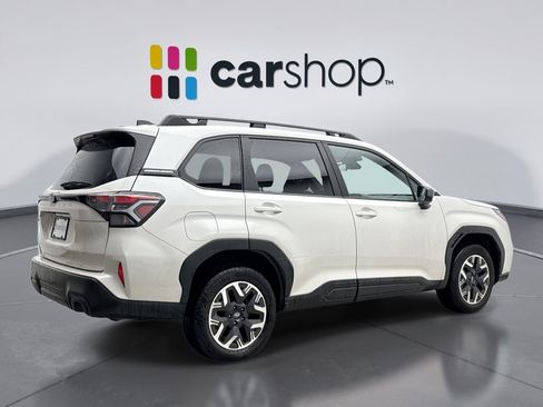 Used 2025 Subaru Forester Premium w/ Convenience Package #1 AWD/4WD image 5