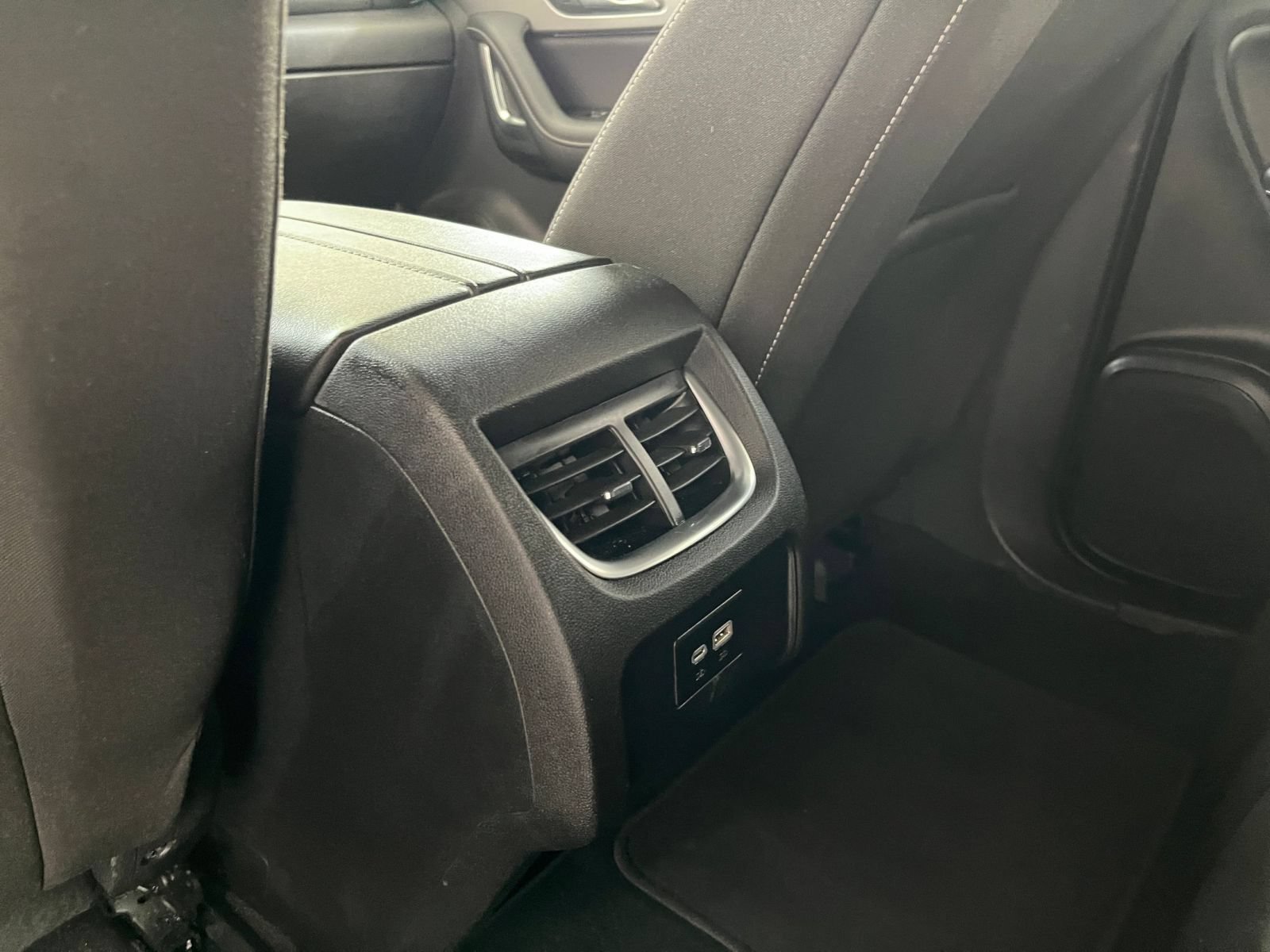 Used 2025 Chevrolet Blazer LT FWD image 22