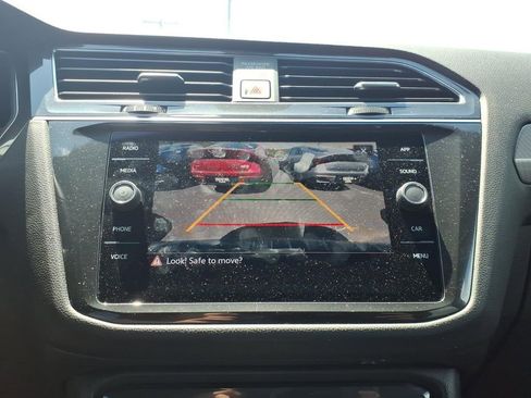Used 2023 Volkswagen Tiguan SE R-Line FWD image 19