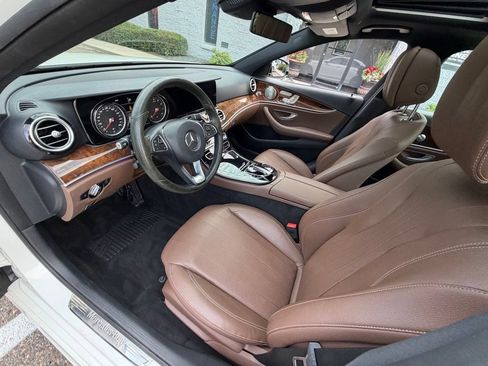 Used 2017 Mercedes-Benz E 300 4MATIC image 22