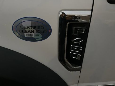 Used 2019 Ford F450 XL w/ Power Equipment Group image 8
