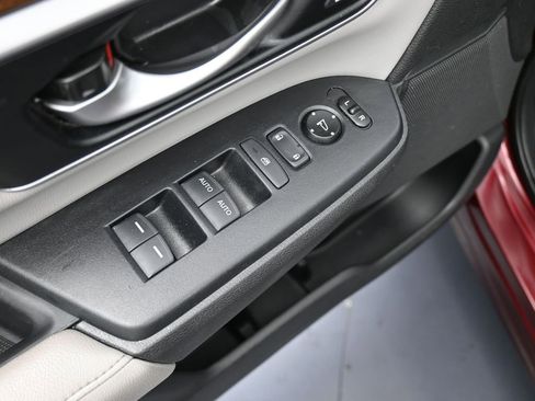 Used 2017 Honda CR-V EX-L image 19