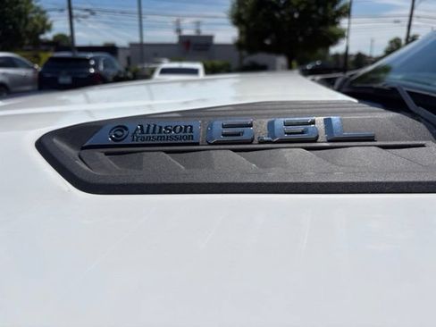 Used 2025 Chevrolet Silverado 2500 Custom w/ Custom Value Package AWD/4WD image 2