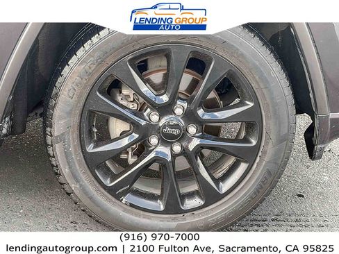 Used 2020 Jeep Grand Cherokee Altitude RWD image 9
