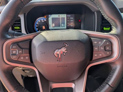 Used 2024 Ford Bronco Black Diamond image 25