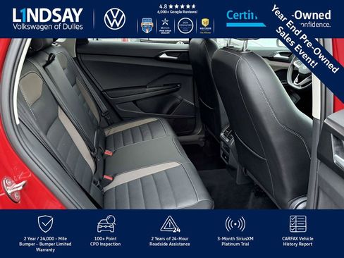 Certified 2022 Volkswagen Taos SEL w/ Panoramic Sunroof Package image 14