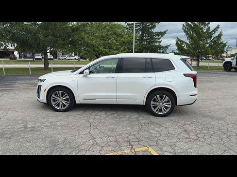 Certified 2023 Cadillac XT6 Premium Luxury AWD/4WD image 33