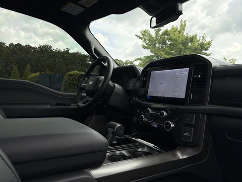 Used 2025 Ford F150 Lariat AWD/4WD image 6