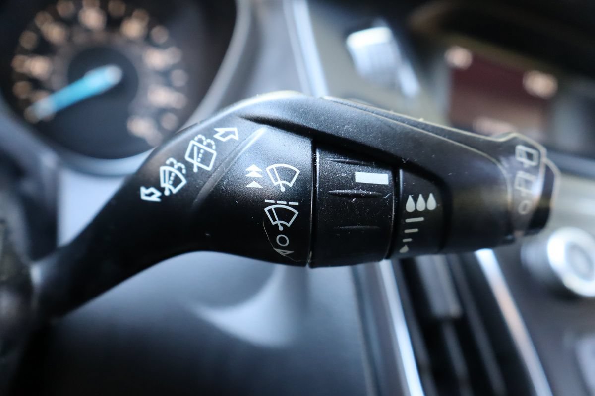 Used 2016 Ford Focus SE w/ Equipment Group 201A FWD image 33