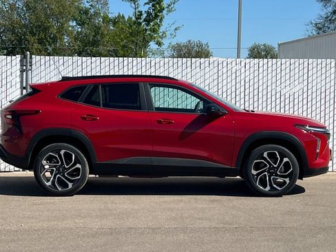 New 2026 Chevrolet Trax RS w/ Driver Confidence Package FWD image 3