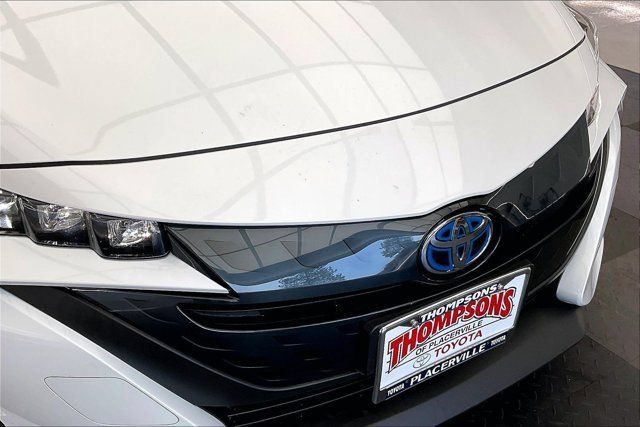 Used 2022 Toyota Prius Prime XLE FWD image 31