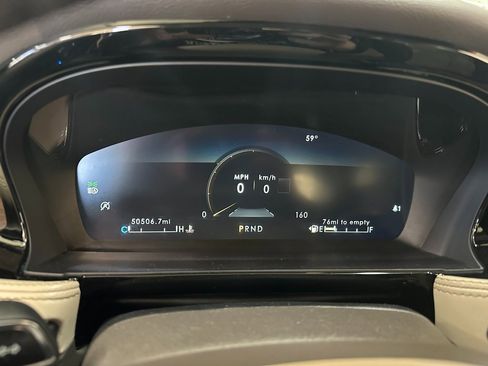 Used 2021 Lincoln Corsair Reserve image 17