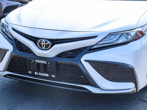 Used 2022 Toyota Camry XSE FWD image 17