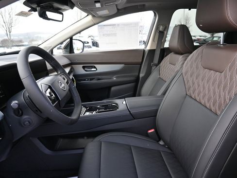 New 2025 Nissan Murano Platinum w/ Cargo Package AWD/4WD image 13
