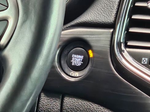 Used 2021 Jeep Grand Cherokee Laredo X image 14