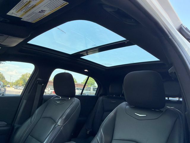 Used 2023 Cadillac XT4 Luxury w/ LPO, Onyx Lite Package FWD image 33