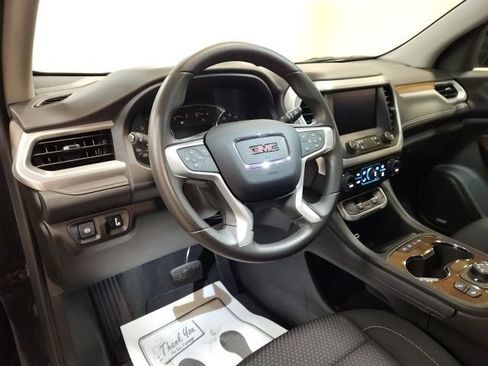 Certified 2023 GMC Acadia SLE w/ Driver Convenience Package image 12