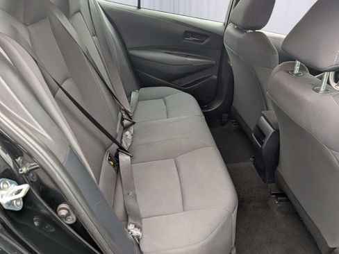 Used 2022 Toyota Corolla LE image 10