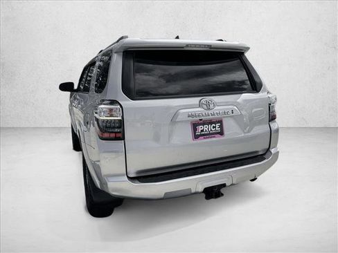 Used 2022 Toyota 4Runner SR5 Premium w/ Moonroof Package RWD image 5