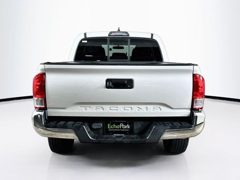 Used 2016 Toyota Tacoma SR5 RWD image 7