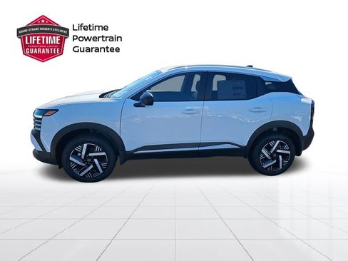 New 2026 Nissan Kicks SV image 2